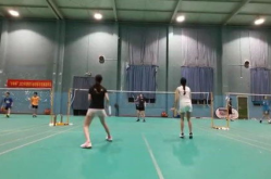 小姐姐羽毛球舞蹈视频,小姐姐演绎羽毛球舞蹈魅力瞬间