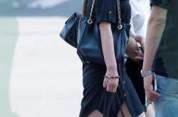 校园小姐姐穿衬衫裙图片,衬衫裙小姐姐的清新穿搭美学